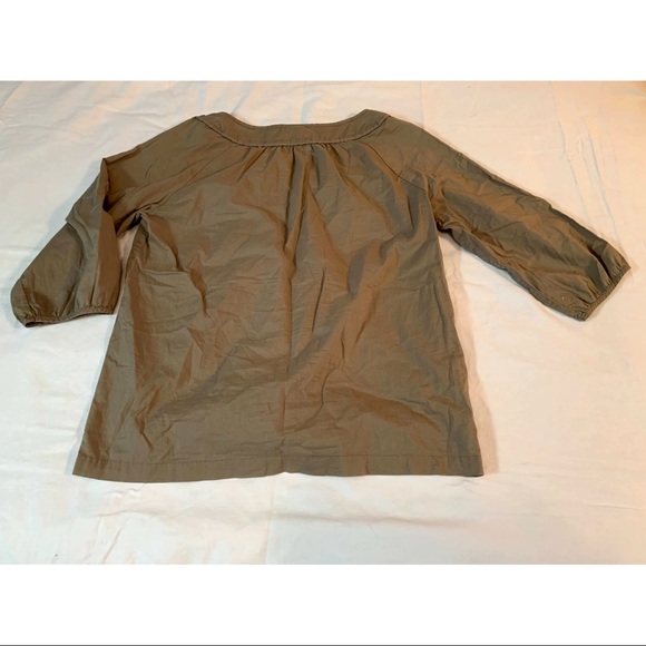 Old Navy blouse, detailed neckline. GUC. Smoke free home - Picture 4 of 5